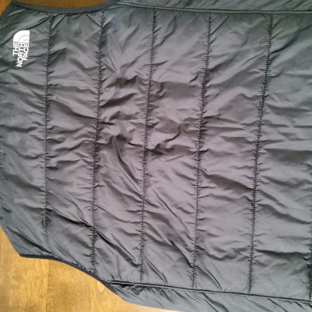 The North Face Black Quilted Vest - Picture 5 of 7